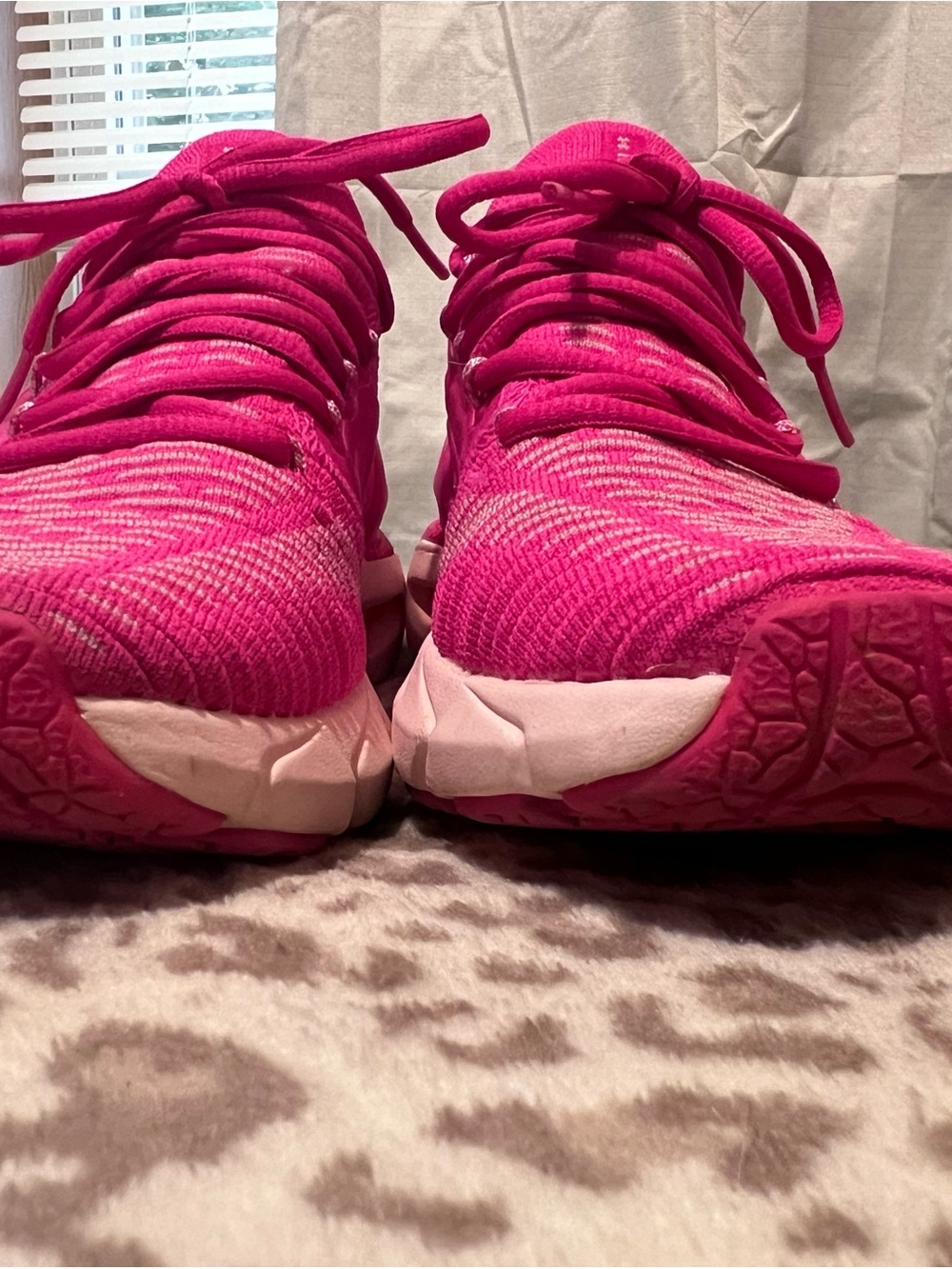 Under Armour HOVR Phantom 3 SE IntelliKnit Pink Running Shoes Women Size 9 - Picture 12 of 12